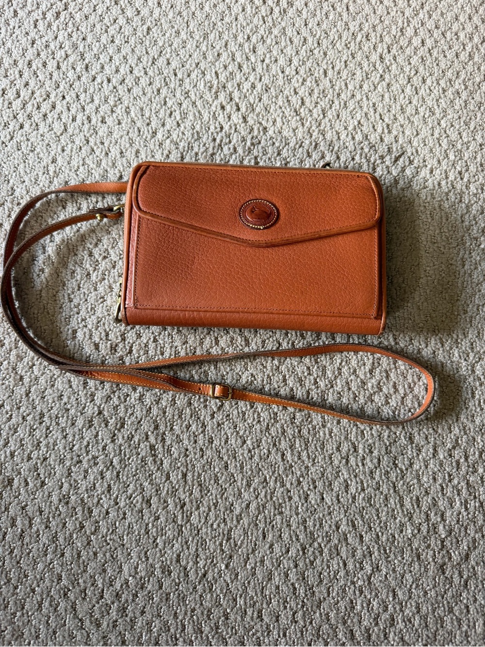 Vintage Dooney & Bourke Leather Crossbody Wallet